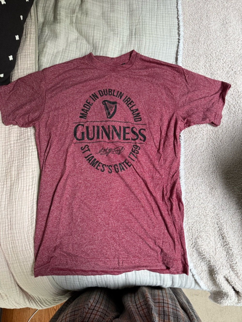 Guinness Men’s Short Sleeve Heather Red Logo T-Shirt